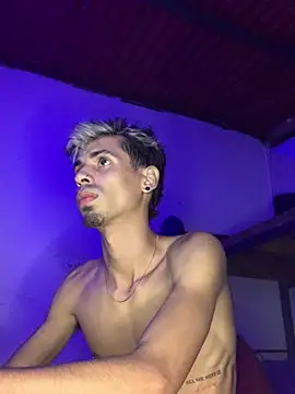 alexx 23cm online show from April 17, 1:36 pm