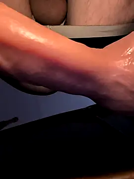 Snapshot of RyanTow06011148 chatting on March 9, 7:56 am RyanTow06011148 online show from March 9, 7:56 am