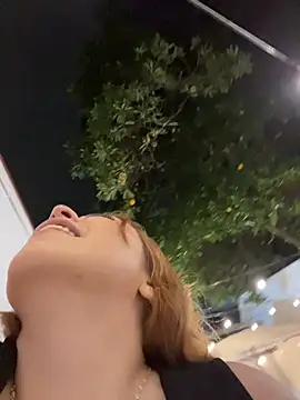 Snapshot of amber_price chatting on February 6, 3:22 am amber price online show from February 6, 3:22 am