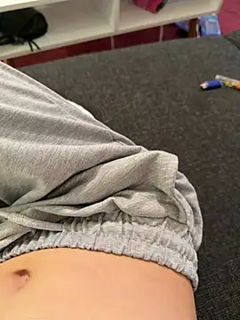 Snapshot of HotKittenx chatting on February 14, 3:53 pm HotKittenx online show from February 14, 3:53 pm