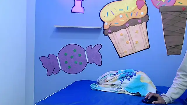 skinnysexzara18 online show from February 8, 1:20 am