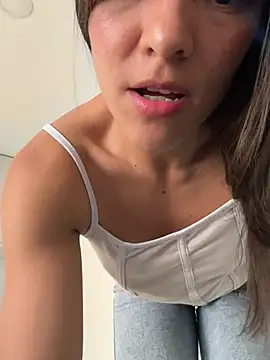 TaylorrHill online show from February 17, 7:31 pm