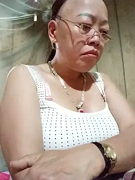 Snapshot of Agnes-baby chatting on July 8, 11:09 pm Agnes-baby online show from July 8, 11:09 pm