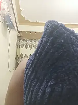 Bootyful me online show from June 17, 4:04 am