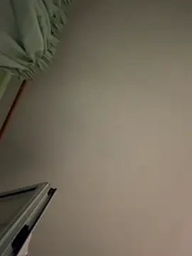 Snapshot of dear2002 chatting on March 8, 7:17 pm dear2002 online show from March 8, 7:17 pm