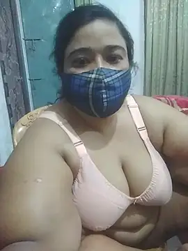 momo loves online show from April 4, 4:37 pm