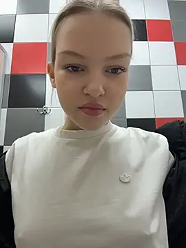 AshleyMur online show from March 14, 5:57 am