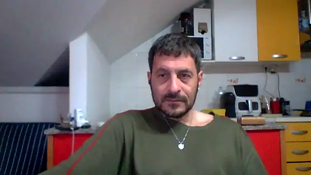 Snapshot of colosone chatting on April 22, 6:27 am colosone online show from April 22, 6:27 am