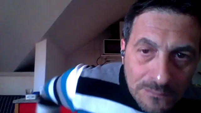 Snapshot of colosone chatting on April 30, 1:39 pm colosone online show from April 30, 1:39 pm
