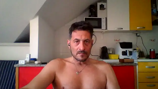 Snapshot of colosone chatting on May 4, 6:42 am colosone online show from May 4, 6:42 am
