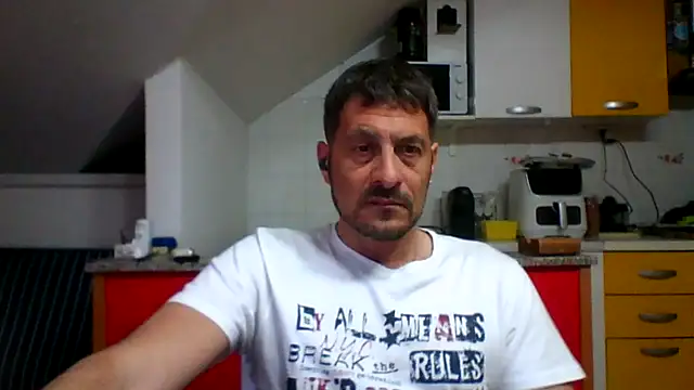 Snapshot of colosone chatting on May 5, 5:48 am colosone online show from May 5, 5:48 am