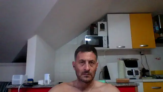 Snapshot of colosone chatting on May 27, 5:32 pm colosone online show from May 27, 5:32 pm