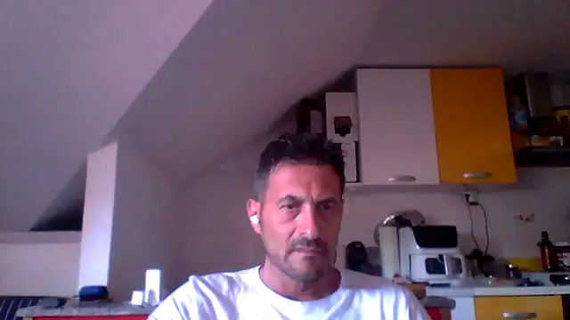 Snapshot of colosone chatting on June 6, 12:10 pm colosone online show from June 6, 12:10 pm