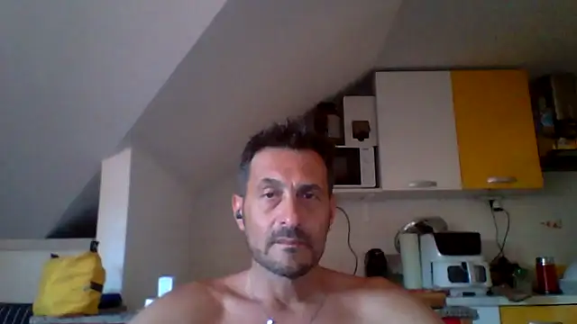 Snapshot of colosone chatting on June 8, 5:02 pm colosone online show from June 8, 5:02 pm