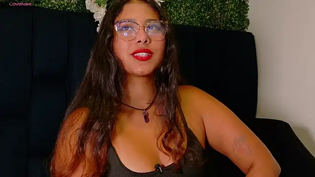 Snapshot of AnnaSmiles chatting on May 29, 3:21 pm AnnaSmiles online show from May 29, 3:21 pm