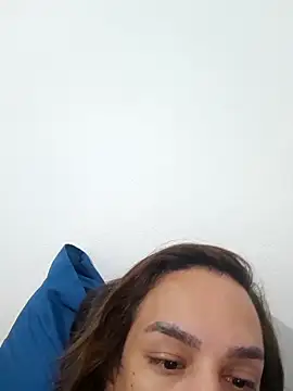 ofjuliaa online show from February 1, 8:13 am