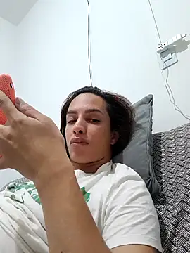 ofjuliaa online show from February 23, 8:06 pm