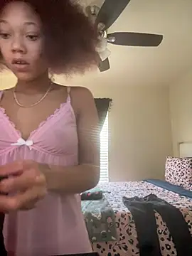 Tamiii420 online show from March 20, 2:55 pm