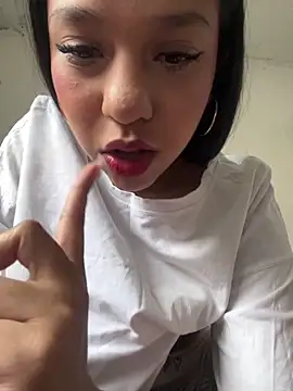 DulceRouss  online show from March 13, 2:23 pm