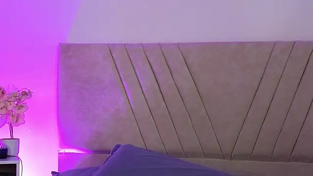 DulceRouss  online show from March 26, 11:49 am