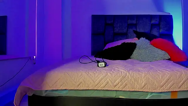 Liamsubtle01 online show from February 4, 11:16 am