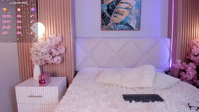 Amelia Roux online show from February 23, 8:06 pm