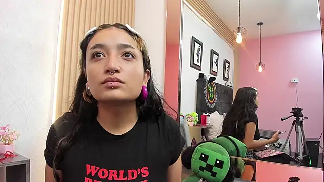 MeowMota  online show from June 19, 4:33 pm