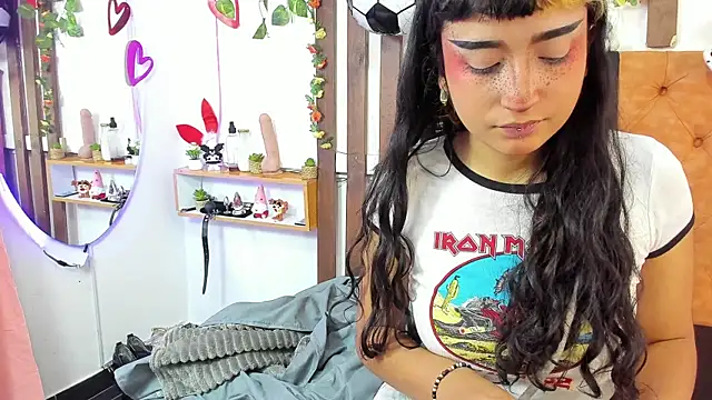 MeowMota  online show from July 17, 6:57 pm