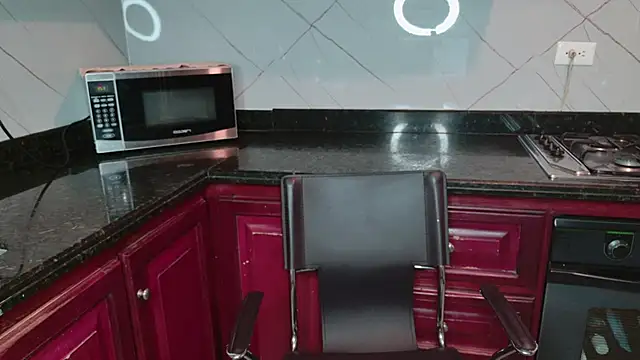 azul veraa online show from April 18, 12:20 pm