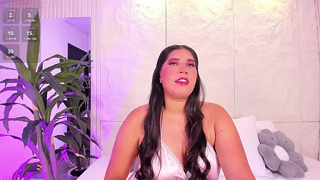 LunaKarther online show from April 12, 4:17 am