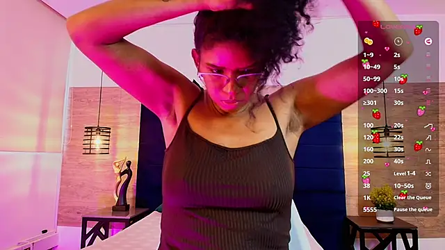 Snapshot of Ellie-Alves chatting on April 29, 4:44 pm Ellie-Alves online show from April 29, 4:44 pm