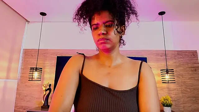 Snapshot of Ellie-Alves chatting on May 12, 4:26 pm Ellie-Alves online show from May 12, 4:26 pm