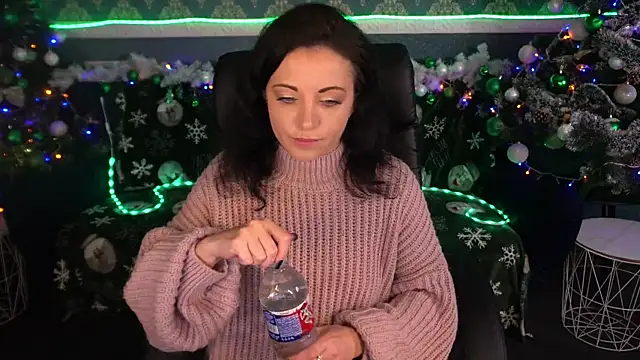 Snapshot of Dafni_Monn chatting on December 21, 6:31 am Dafni Monn online show from December 21, 6:31 am