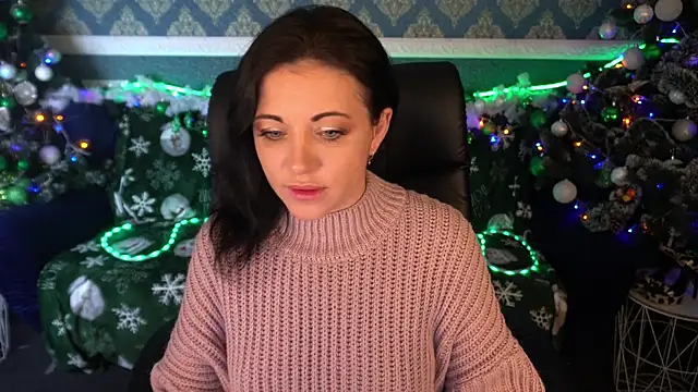 Snapshot of Dafni_Monn chatting on January 6, 6:39 am Dafni Monn online show from January 6, 6:39 am