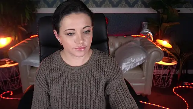 Snapshot of Dafni_Monn chatting on February 25, 6:34 am Dafni Monn online show from February 25, 6:34 am