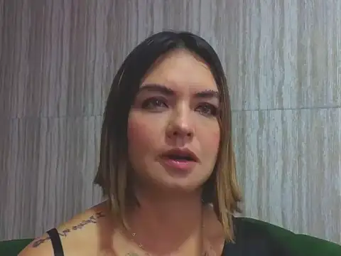 Snapshot of zarcasutra_t chatting on January 17, 12:32 pm zarcasutra t online show from January 17, 12:32 pm