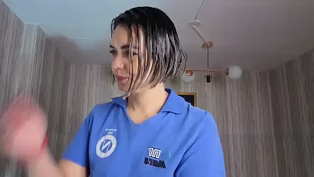 Snapshot of zarcasutra_t chatting on February 17, 12:45 pm zarcasutra t online show from February 17, 12:45 pm