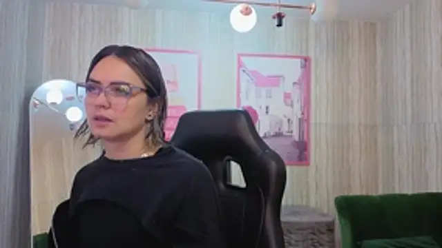 Snapshot of zarcasutra_t chatting on June 6, 1:05 pm zarcasutra t online show from June 6, 1:05 pm