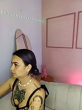 Snapshot of zarcasutra_t chatting on July 14, 12:33 pm zarcasutra t online show from July 14, 12:33 pm