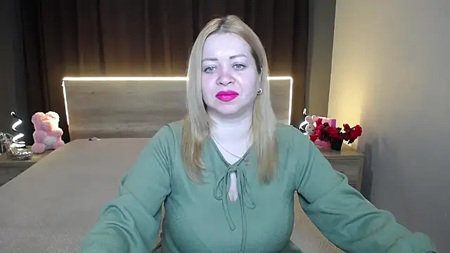 OliviaVerr online show from February 18, 1:18 pm