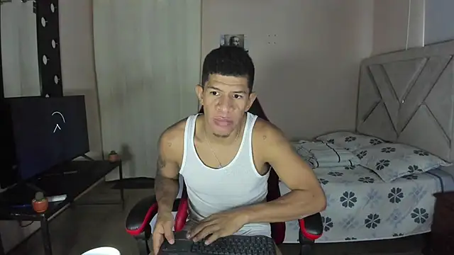 antonio aguilarx online show from August 5, 9:39 pm