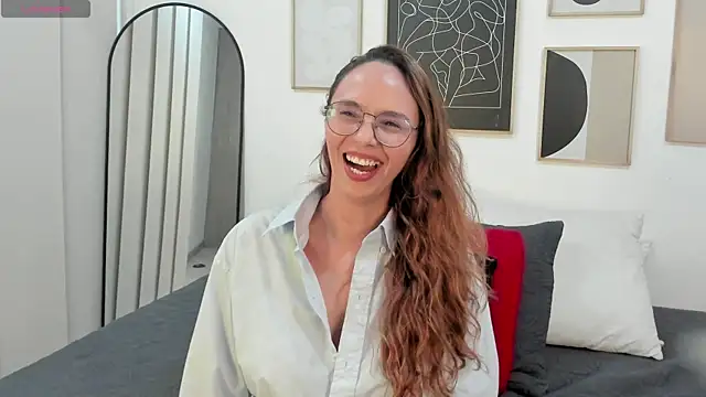 Snapshot of Julianneharris chatting on July 11, 3:04 pm Julianneharris online show from July 11, 3:04 pm
