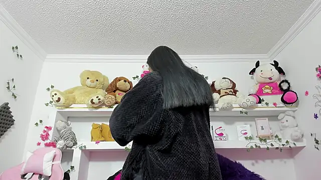 maira diazz online show from February 10, 11:58 am