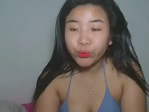 Zyeiii online show from February 25, 5:33 pm