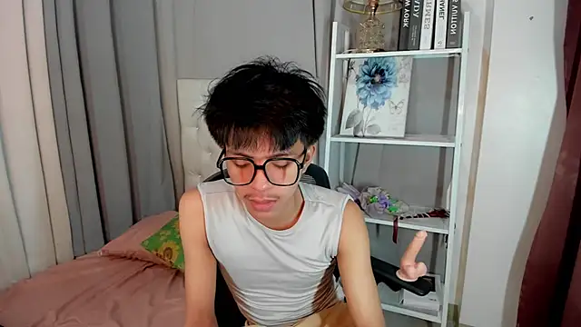 davincihugecock online show from February 16, 4:36 pm