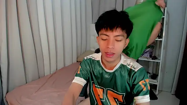 davincihugecock online show from February 21, 4:41 pm