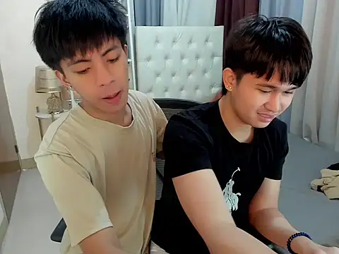 davincihugecock online show from March 10, 4:34 pm