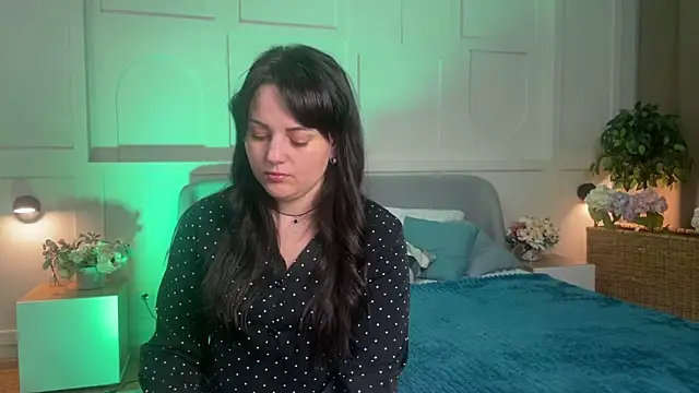  SilkyShadow  online show from April 7, 1:06 am