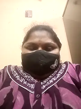 misammahyd online show from February 3, 10:09 am