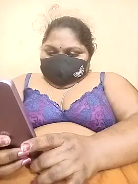 misammahyd online show from February 4, 7:09 pm